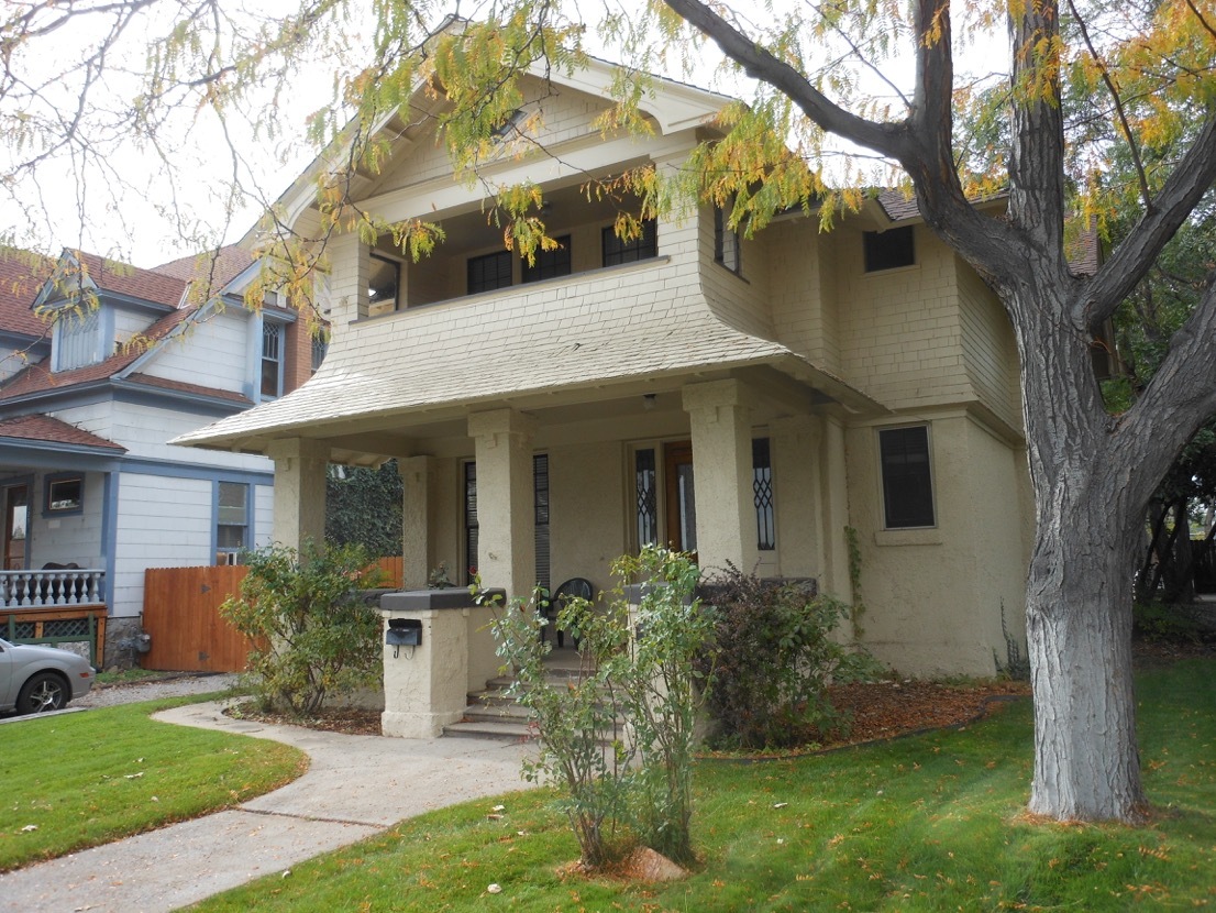 Mack House, 829 Lake St.